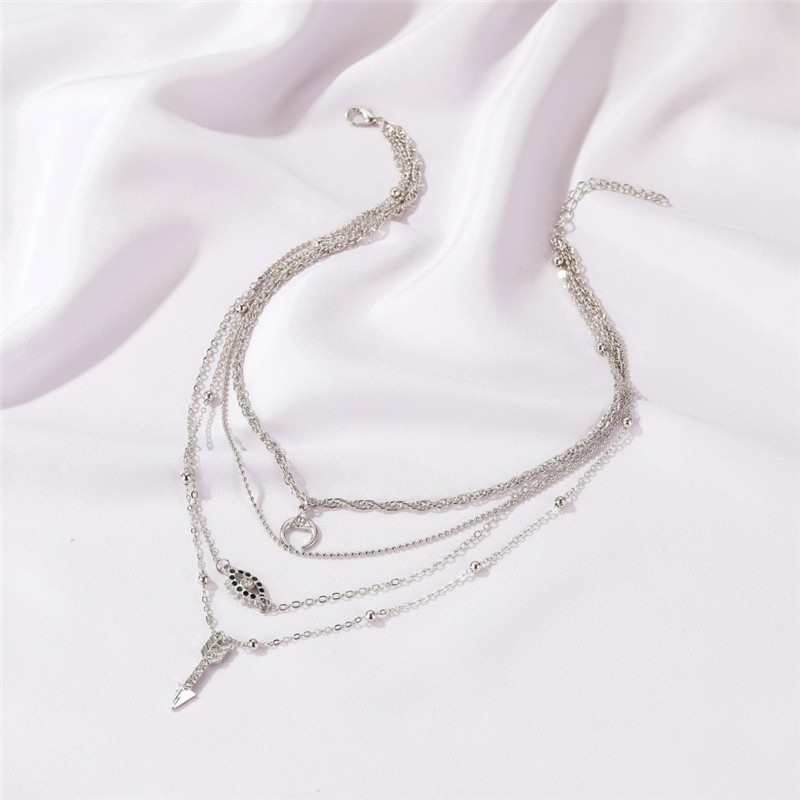 Stratified clavicle moon necklace